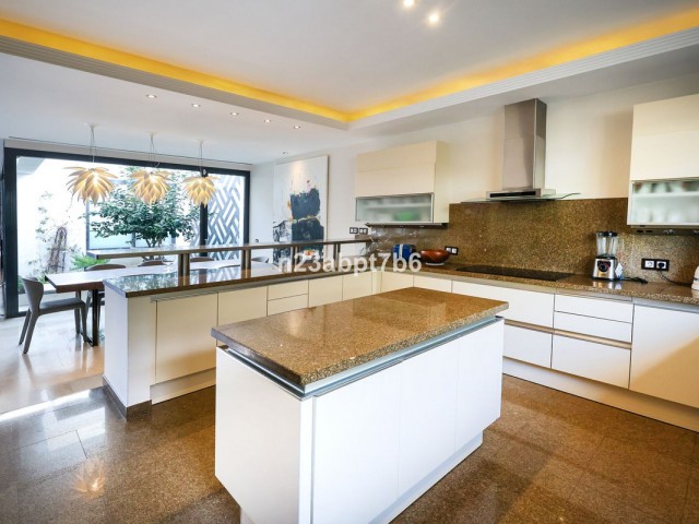 4 Schlafzimmer Villa in Puerto Banús