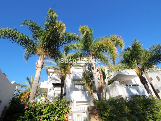 Apartamento con 2 Dormitorios  en Costalita