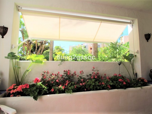 Apartamento con 2 Dormitorios  en Costalita