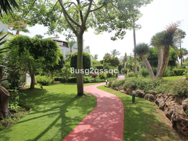 Apartamento con 2 Dormitorios  en Costalita