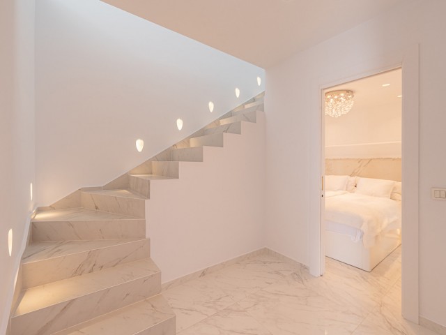 3 Soveroms Rekkehus i Nueva Andalucía