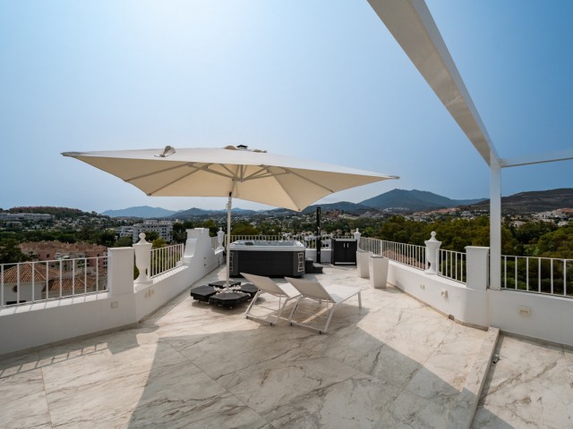 3 Soveroms Rekkehus i Nueva Andalucía