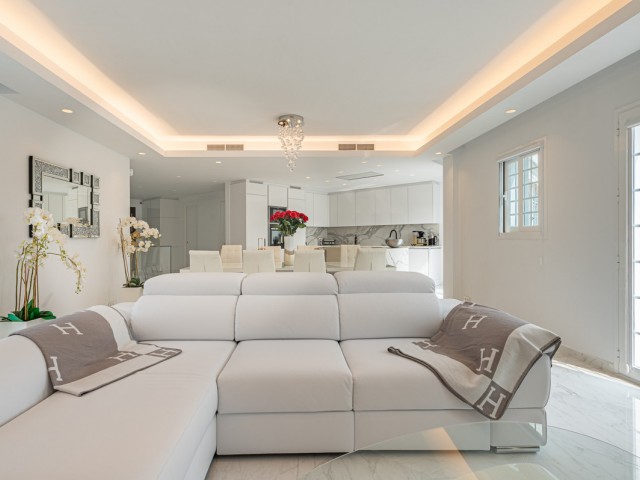 3 Bedrooms Townhouse in Nueva Andalucía