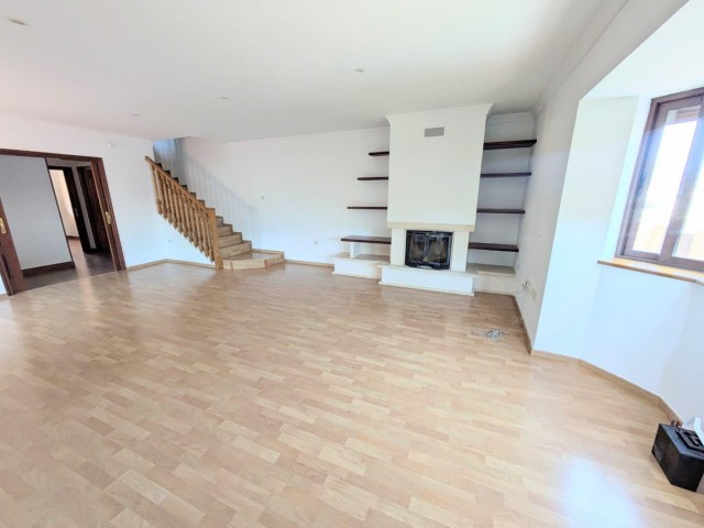 4 Bedrooms Villa in Benalmadena