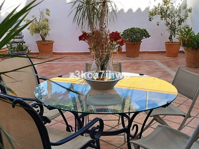5 Bedrooms Townhouse in Estepona