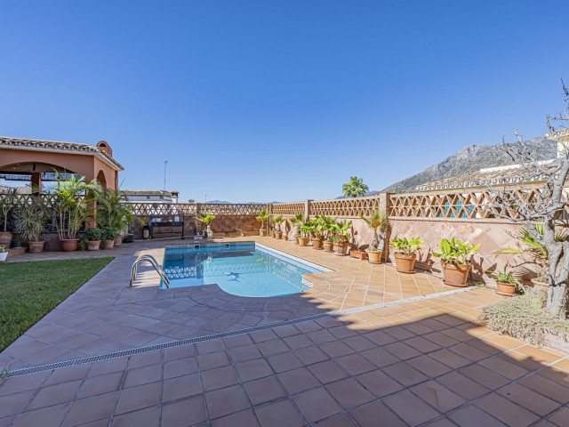 Villa avec 4 Chambres  à Marbella