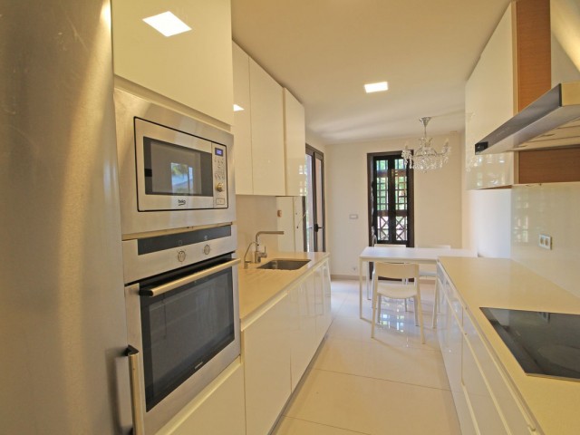 Penthouse in Guadalmina Baja