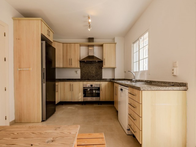 4 Bedrooms Villa in San Roque Club