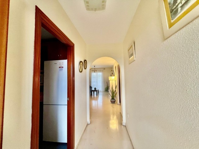 Apartamento con 2 Dormitorios  en Benalmadena