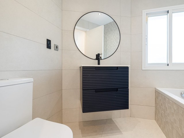 4 Bedrooms Villa in Estepona