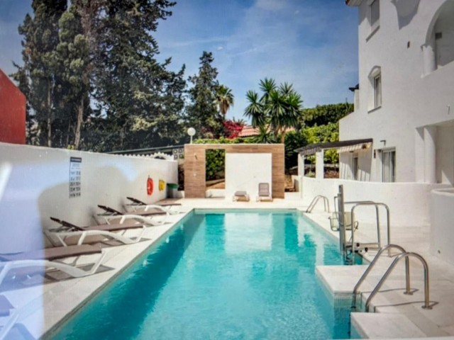 2 Bedrooms Apartment in Nueva Andalucía