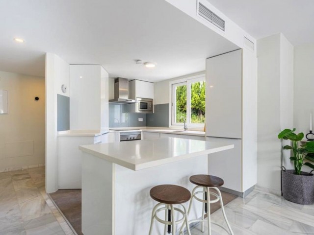 2 Bedrooms Apartment in Nueva Andalucía