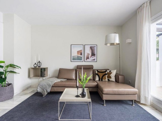 2 Bedrooms Apartment in Nueva Andalucía
