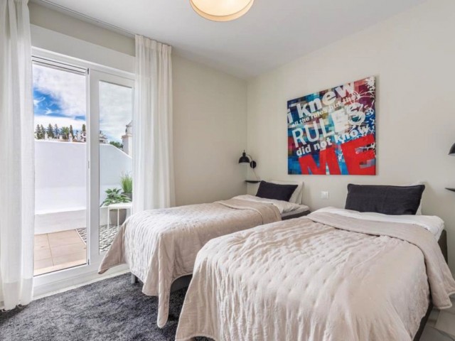 2 Bedrooms Apartment in Nueva Andalucía