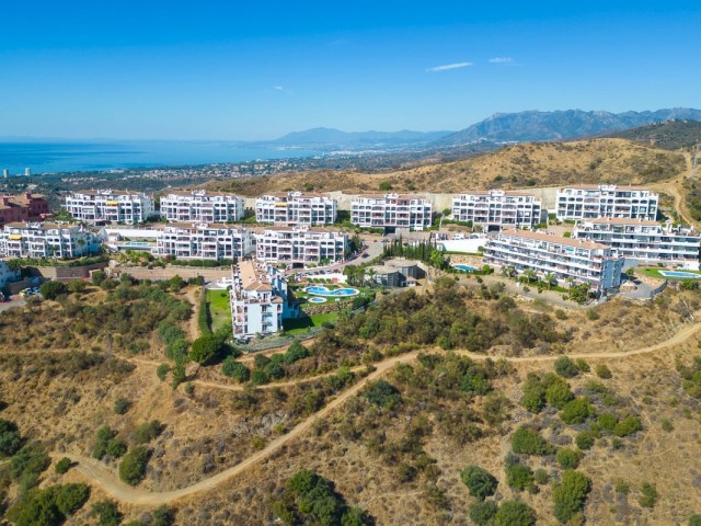 2 Bedrooms Apartment in Calahonda