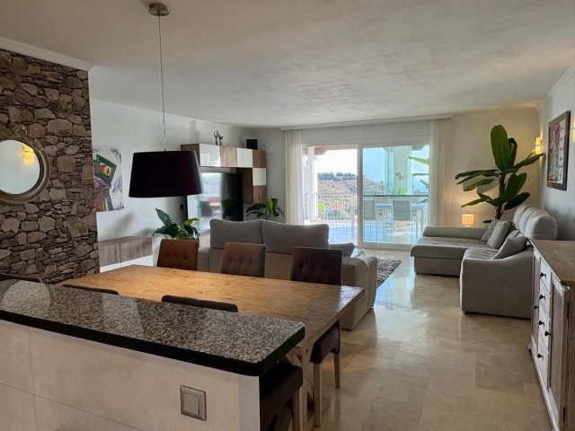 2 Bedrooms Apartment in Calahonda