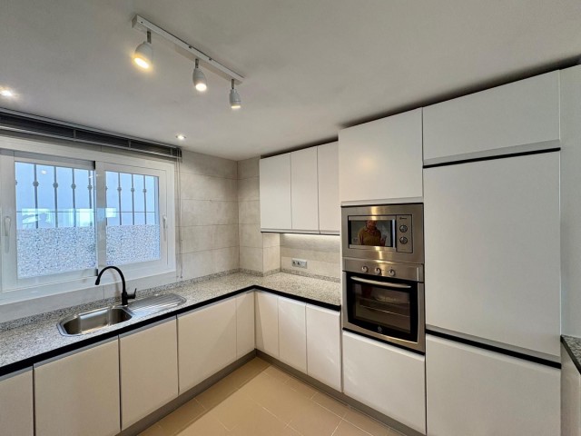 2 Bedrooms Apartment in Calahonda