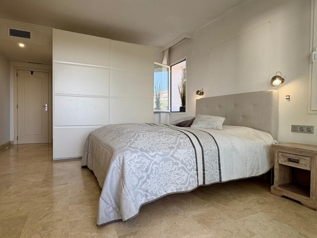 2 Bedrooms Apartment in Calahonda