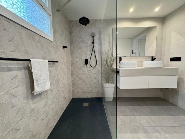 2 Bedrooms Apartment in Calahonda