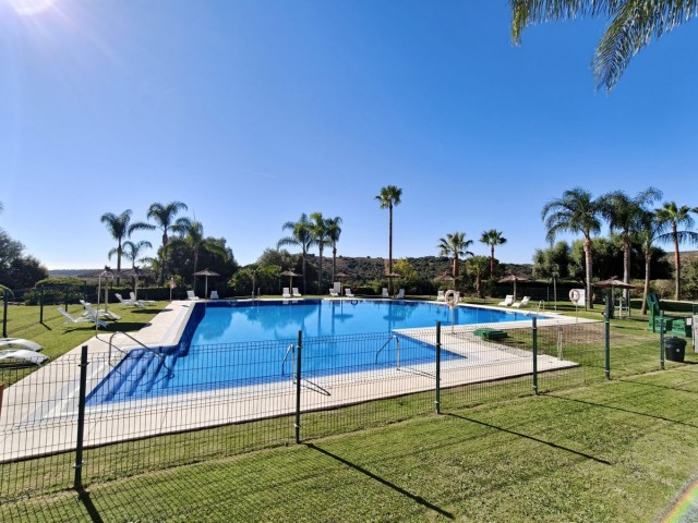 Huoneisto, San Roque Club, R5219650