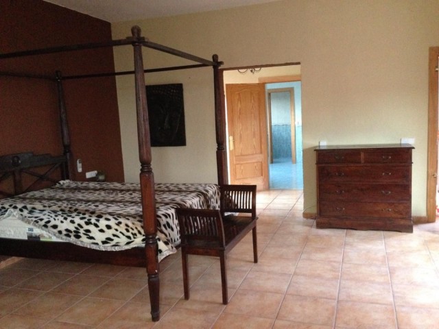 4 Makuuhuoneen Huvila New Golden Mile