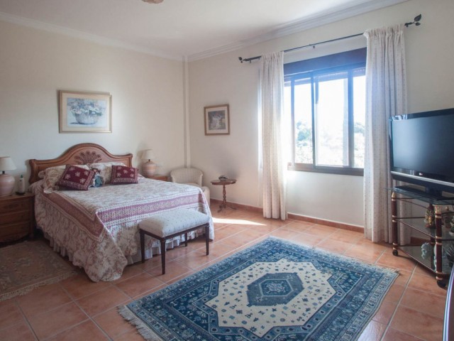 3 Bedrooms Villa in Estepona