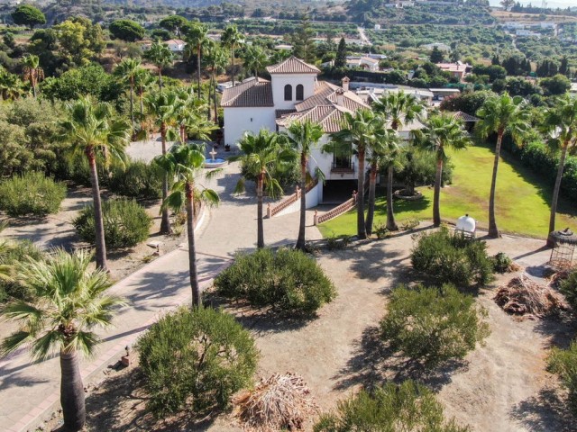 3 Soveroms Villa i Estepona