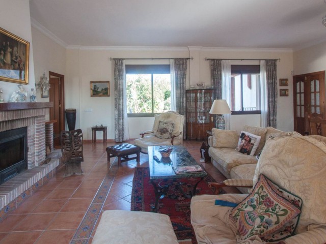 3 Soveroms Villa i Estepona