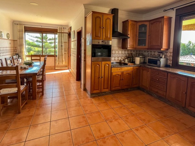 3 Soveroms Villa i Estepona