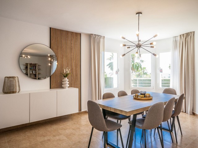 6 Bedrooms Villa in Estepona