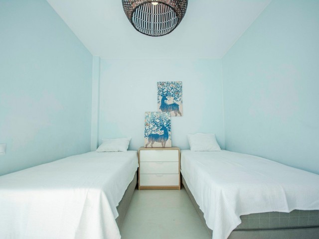 3 Bedrooms Apartment in Elviria