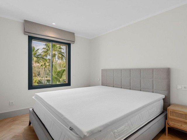 2 Bedrooms Apartment in Nueva Andalucía