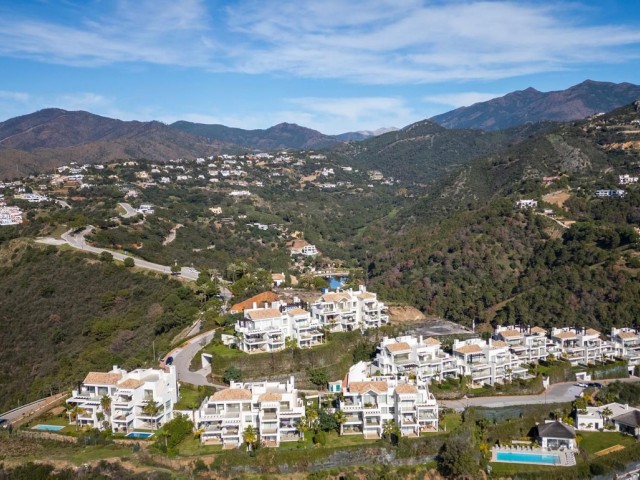 3 Bedrooms Apartment in Benahavís