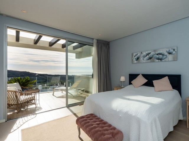 3 Bedrooms Apartment in Benahavís