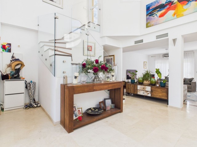 Kattohuoneisto, San Roque, R5212528