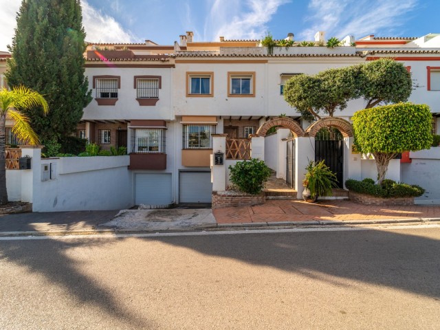 3 Bedrooms Townhouse in Marbella