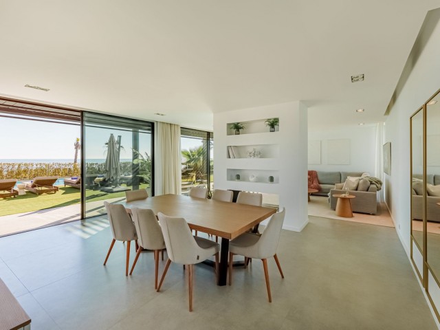 5 Makuuhuoneen Huvila New Golden Mile