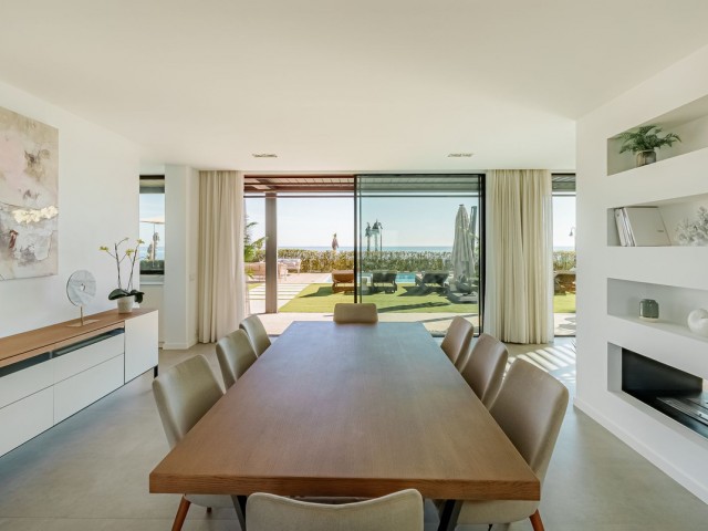 5 Makuuhuoneen Huvila New Golden Mile