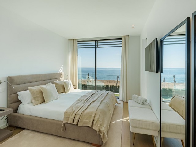 5 Makuuhuoneen Huvila New Golden Mile