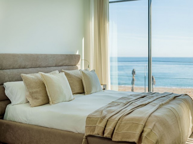 5 Makuuhuoneen Huvila New Golden Mile