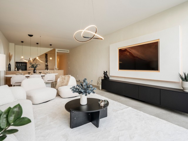 4 Bedrooms Townhouse in Nueva Andalucía