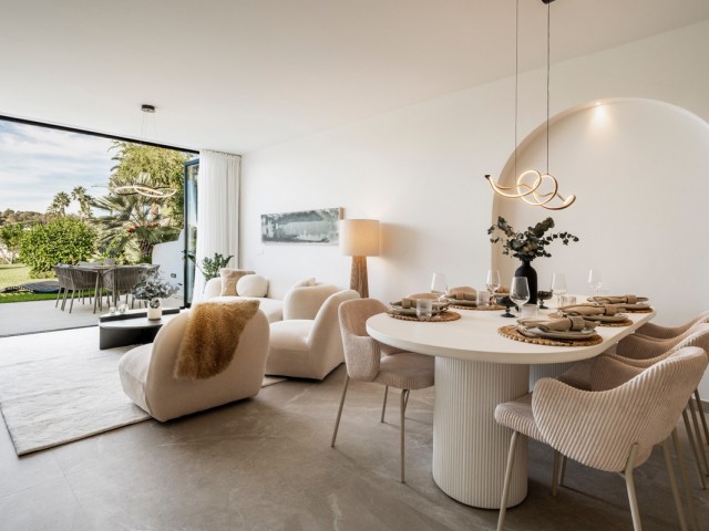 4 Bedrooms Townhouse in Nueva Andalucía