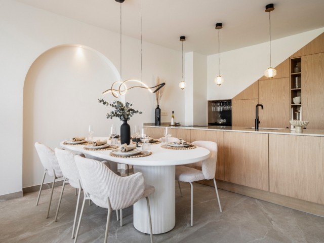 4 Bedrooms Townhouse in Nueva Andalucía