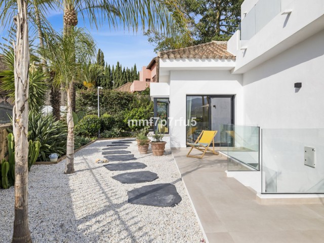 4 Bedrooms Villa in Marbella