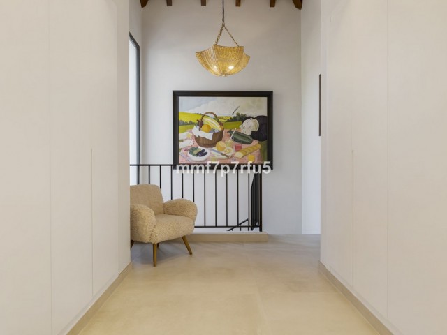 4 Bedrooms Villa in Marbella