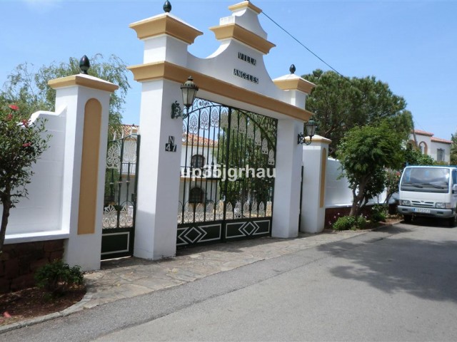 5 Soveroms Villa i Estepona