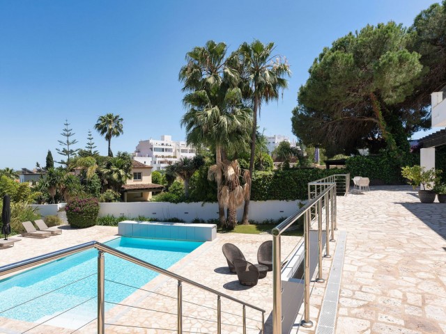 4 Schlafzimmer Villa in Nueva Andalucía