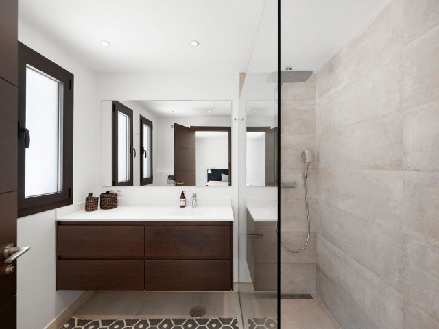 4 Schlafzimmer Villa in Nueva Andalucía