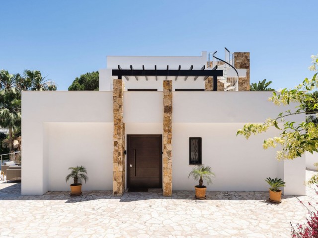 4 Bedrooms Villa in Nueva Andalucía