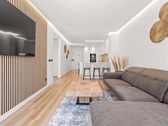 Apartamento con 2 Dormitorios  en Estepona